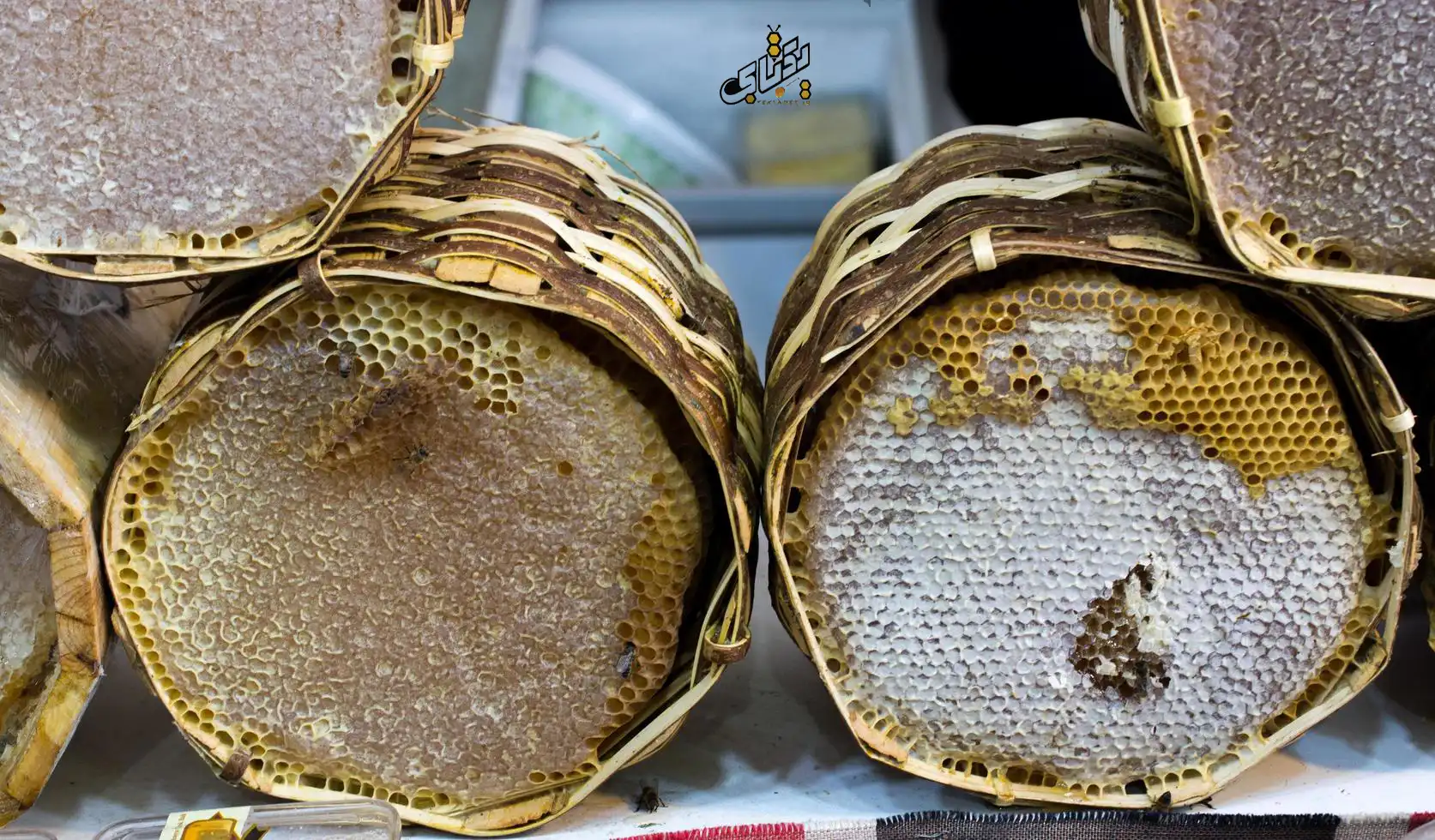 عسل خودبافت سبدی چیست؟ +قیمت 10 honey combs yektabee 4 عسل خودبافت سبدی چیست؟ +قیمت